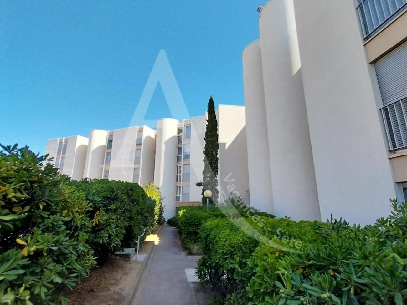 40 M², 1Ere Ligne Mer, Dernier Etage Avec Ascenseur Sete Exterior photo